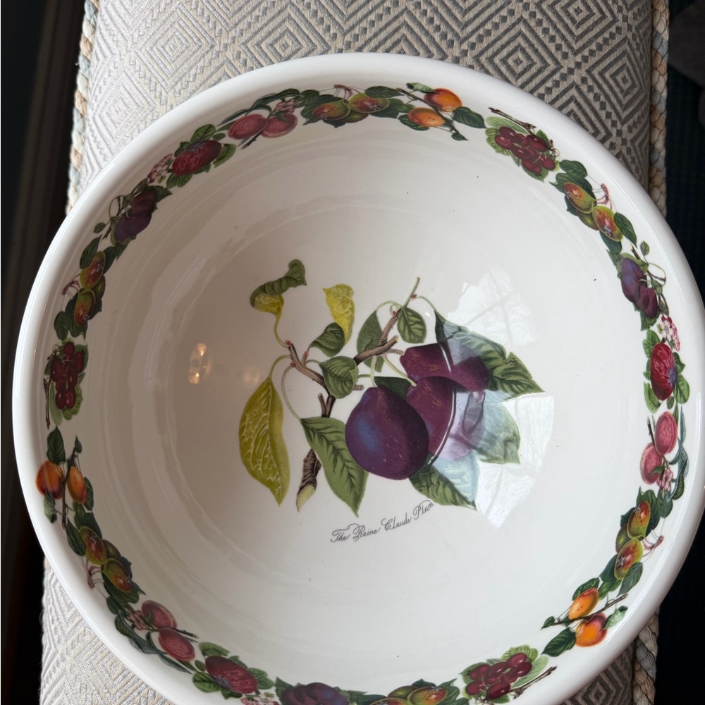 Rare Portmeiron Vintage Plum Large Bowl wonderful for your summer fruit